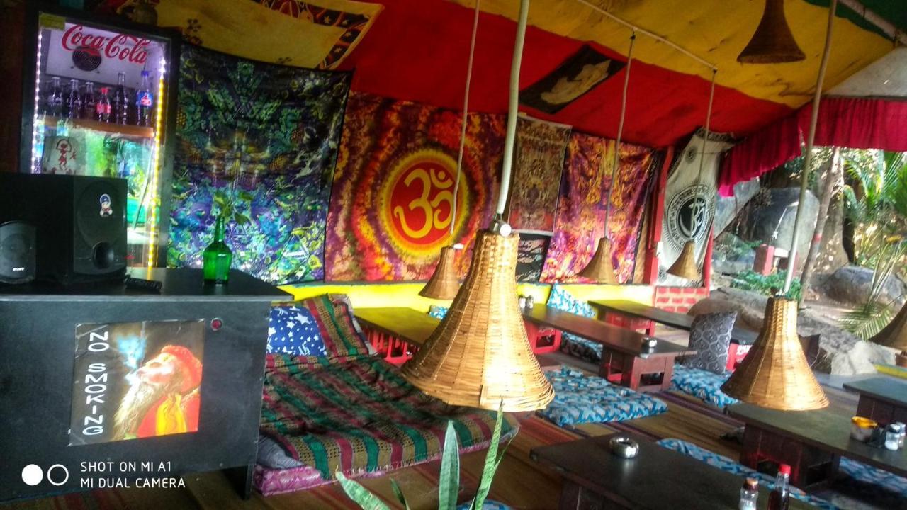 Om Shanti Om Homestay Hampi Exteriér fotografie